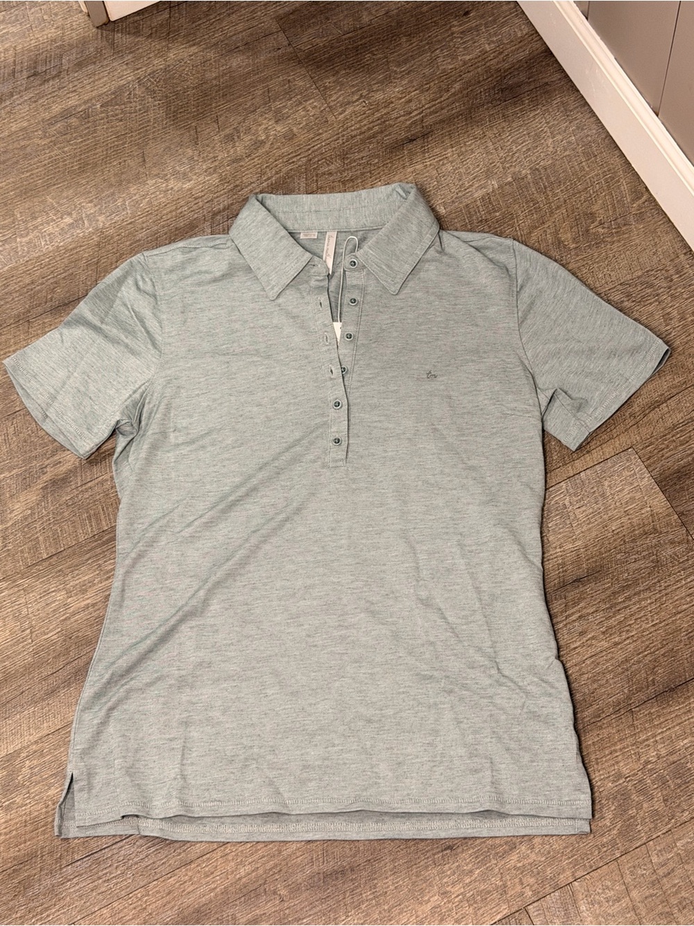Travis Mathew Women's Featherweight Button-Down Polo in Light Sage Green Small